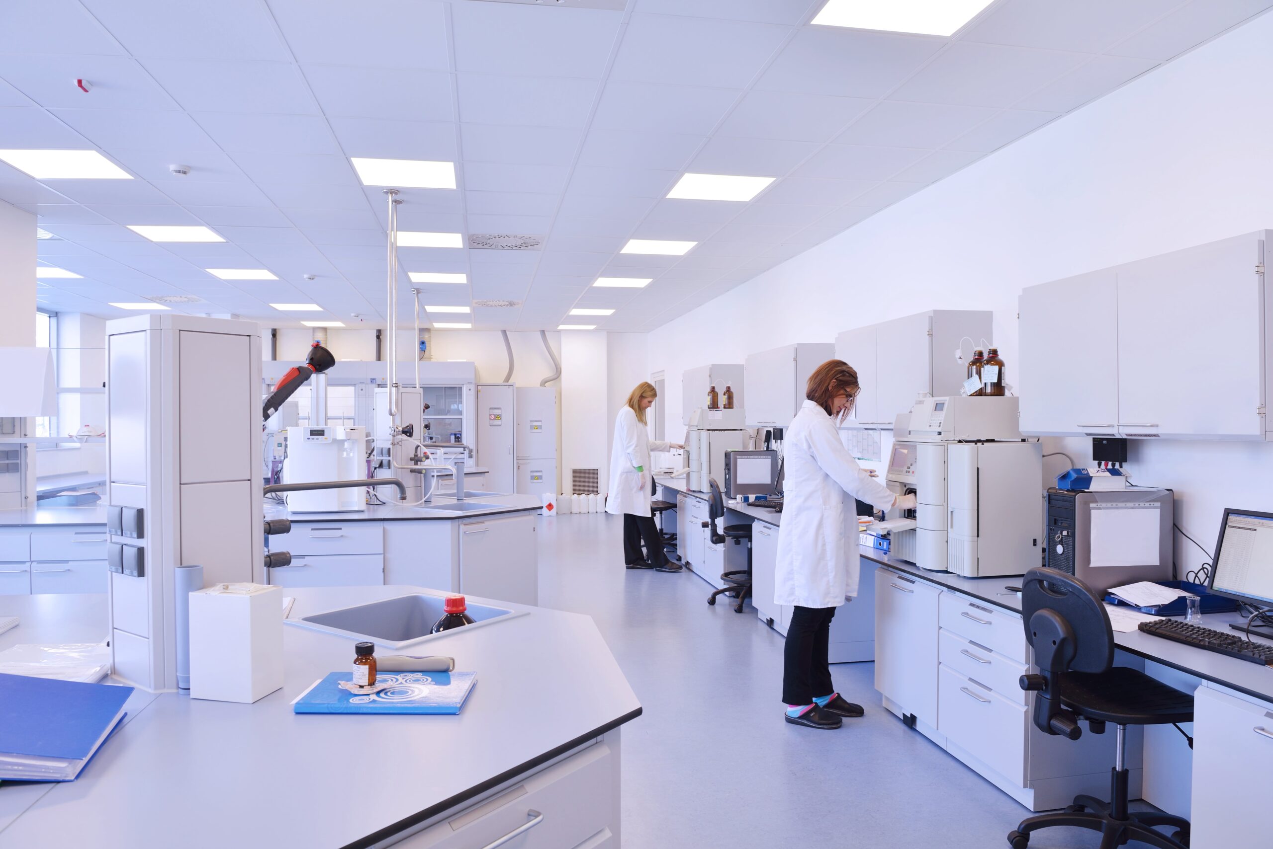 Two female scientists working in a scientific laboratory